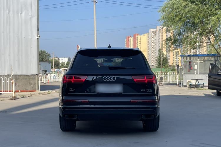 Used Audi Q7 2018 45 TFSI Technology Edition Exterior 4