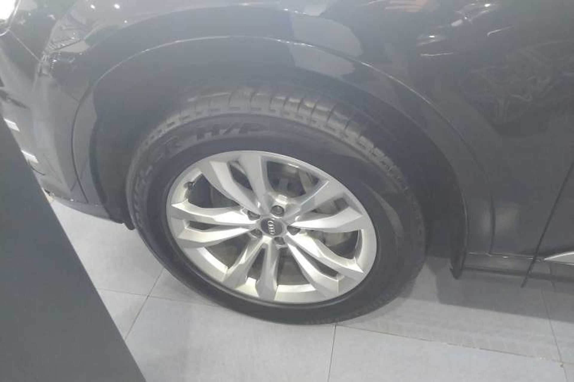 Used Audi Q7 2018 40 TFSI Comfort Model Exterior 4