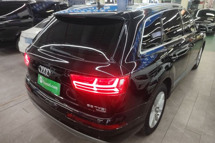 Used Audi Q7 2018 45 TFSI Technology Edition Exterior 5