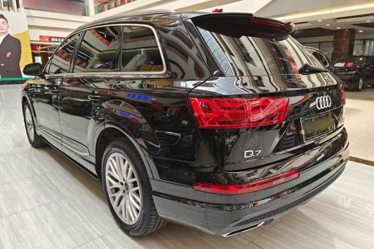 Used Audi Q7 2018 45 TFSI Technology Edition Exterior 5