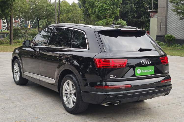 Used Audi Q7 2018 40 TFSI S line Sport Edition Exterior 5