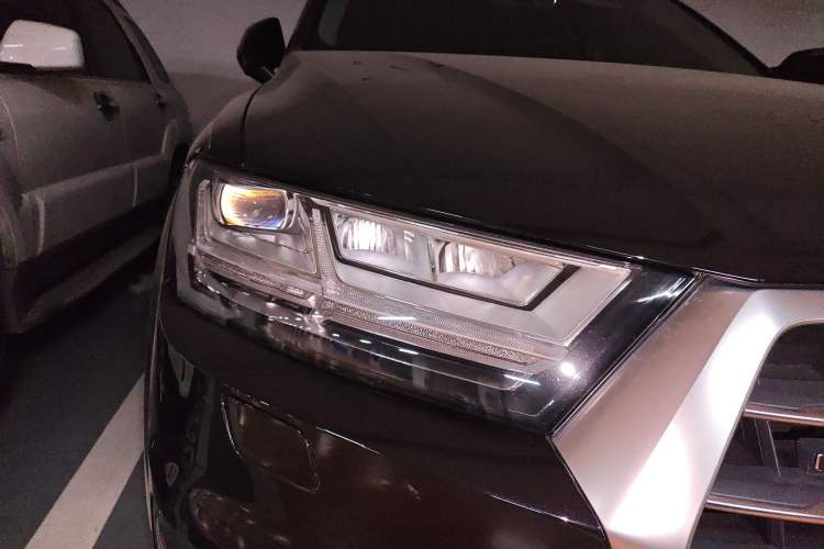 Used Audi Q7 2018 45 TFSI Technology Edition Exterior 6
