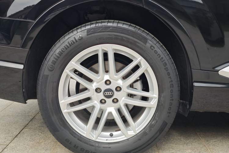 Used Audi Q7 2018 40 TFSI S line Sport Edition Exterior 7