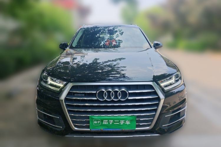 Used Audi Q7  Front