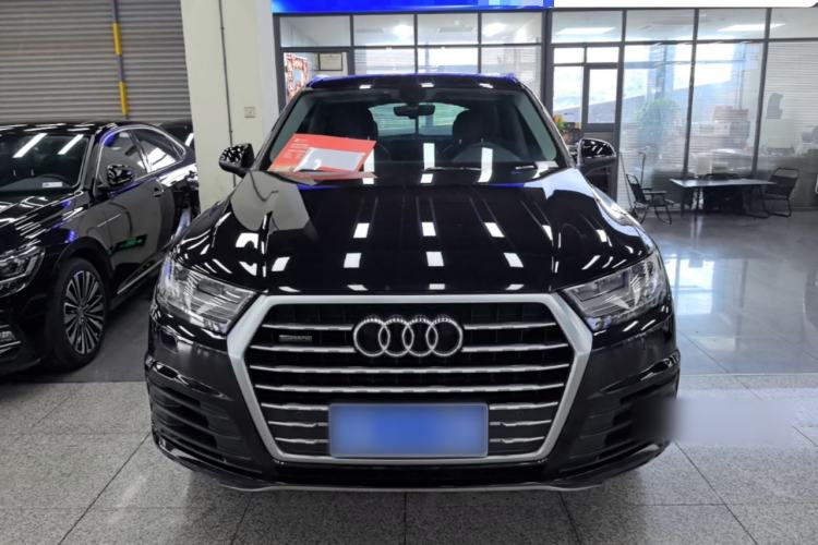 Used Audi Q7 2018 40 TFSI Comfort Model Front