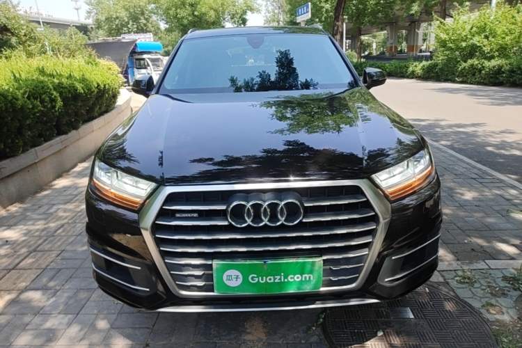 Used Audi Q7 2018 40 TFSI Comfort Model Front