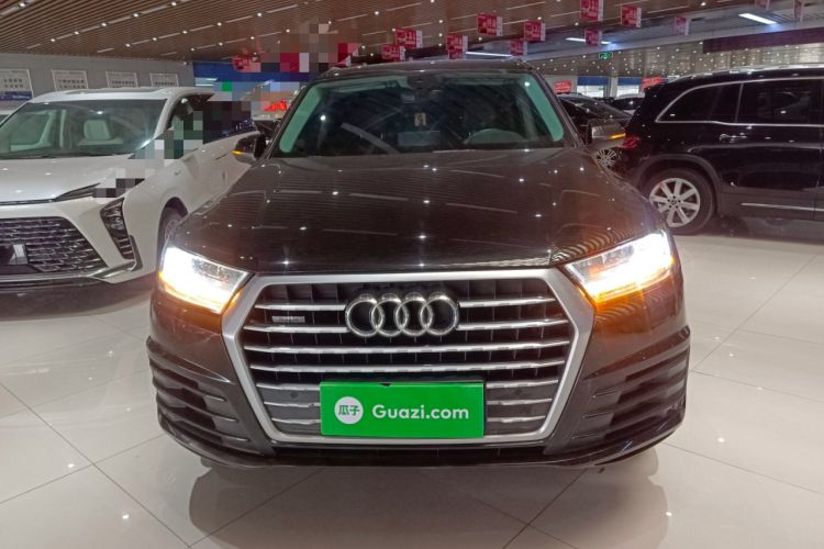 Used Audi Q7 2018 40 TFSI Comfort Model Front
