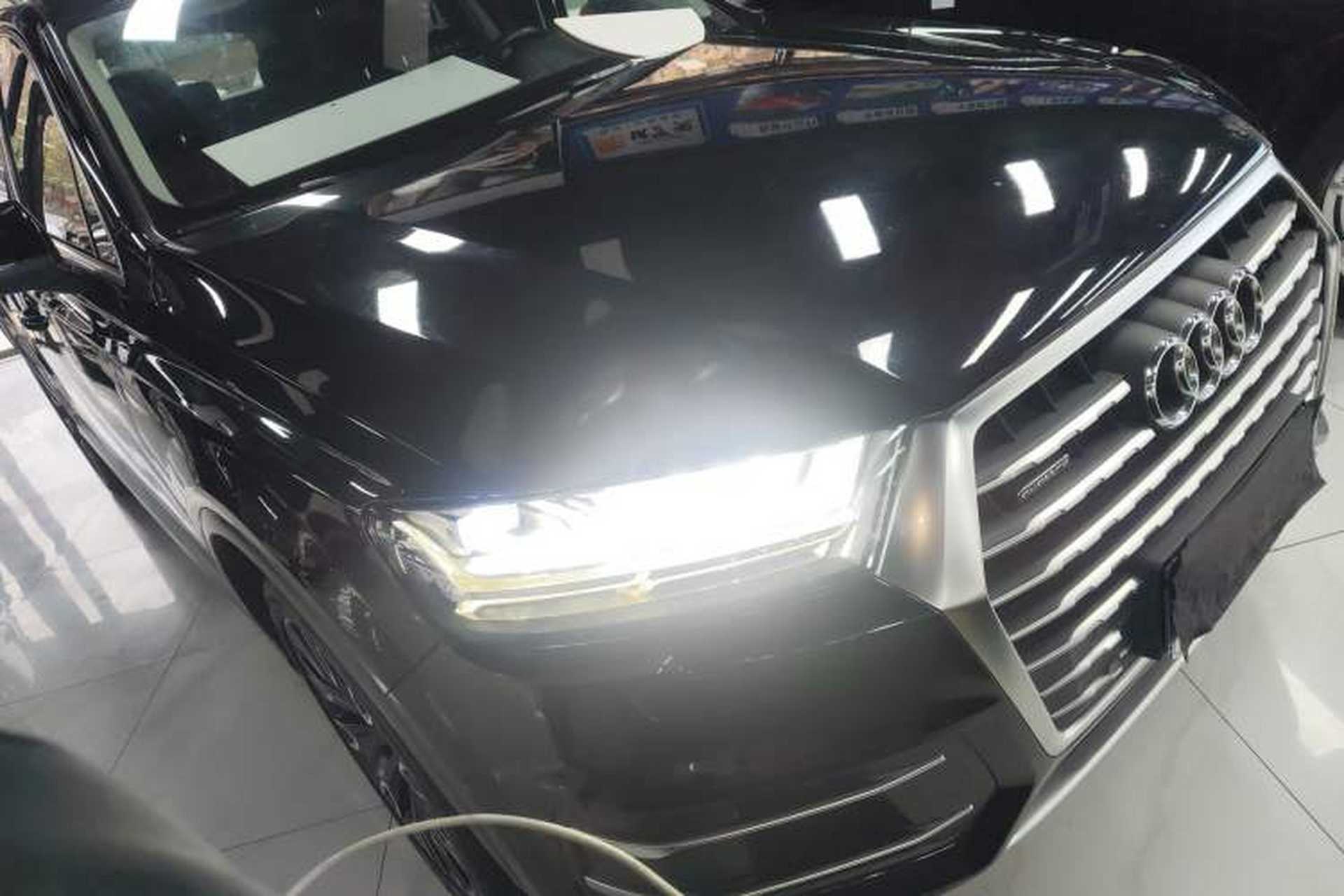 Used Audi Q7 2018 45 TFSI Technology Edition Front Right 45 Deg