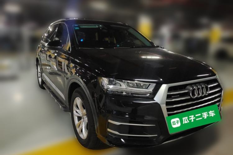 Used Audi Q7 2018 45 TFSI Technology Edition Front Right 45 Deg