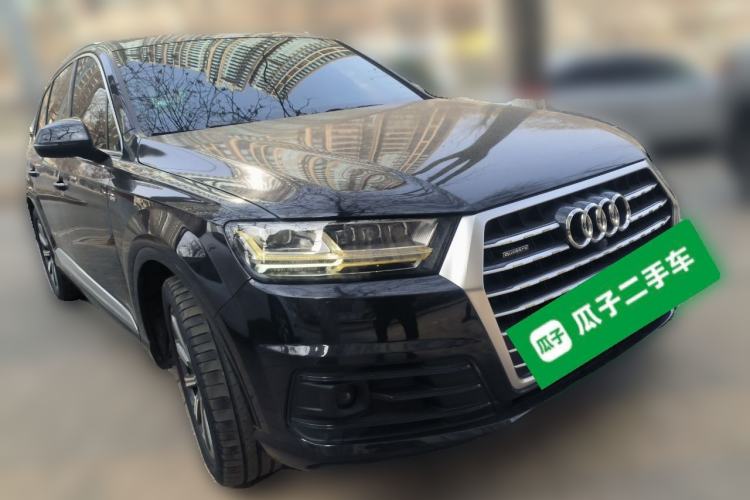 Used Audi Q7 2018 45 TFSI Technology Edition Front Right 45 Deg