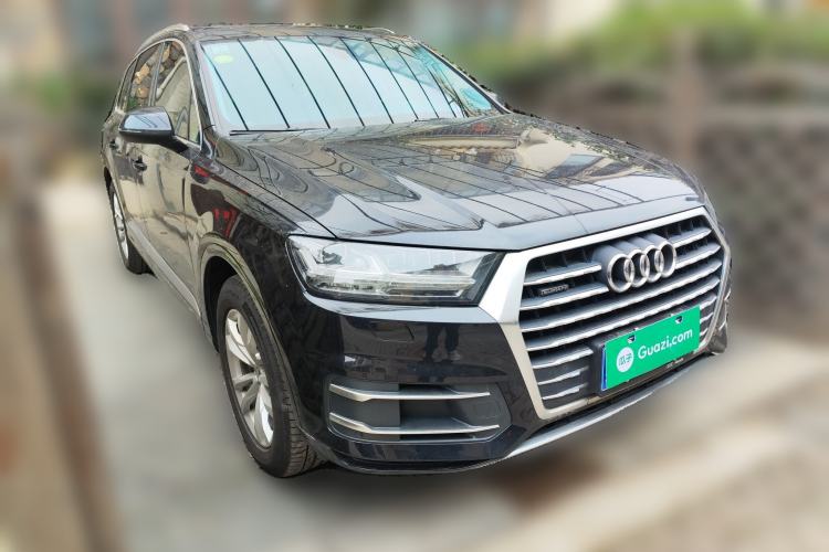 Used Audi Q7 2018 45 TFSI Technology Edition Front Right 45 Deg
