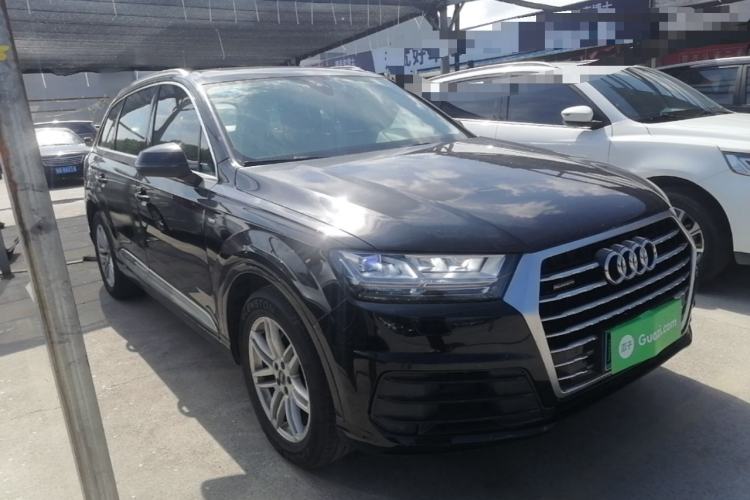 Used Audi Q7 2018 40 TFSI S line Sport Edition Front Right 45 Deg