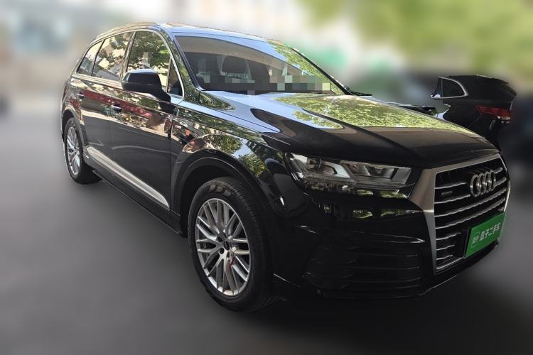 Used Audi Q7 2018 45 TFSI S line Sport Edition Front Right 45 Deg
