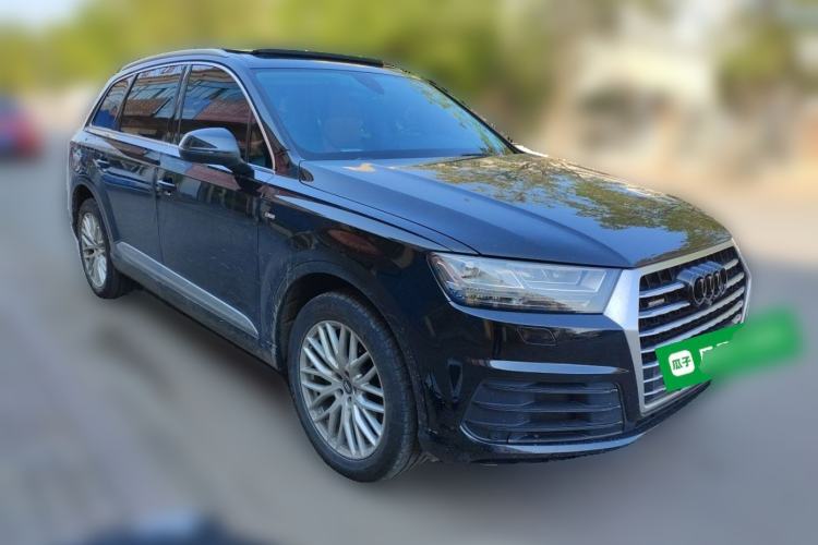 Used Audi Q7 2018 45 TFSI S line Sport Edition Front Right 45 Deg
