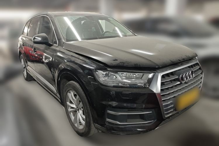 Used Audi Q7 2018 45 TFSI Technology Edition Front Right 45 Deg
