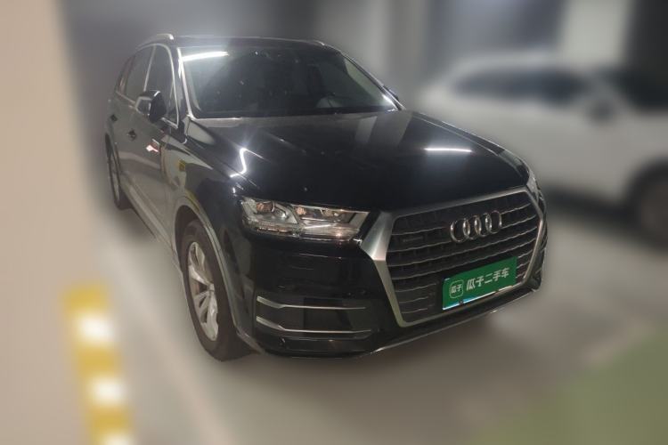 Used Audi Q7 2018 45 TFSI Technology Edition Front Right 45 Deg