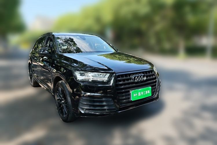 Used Audi Q7 2018 45 TFSI S line Sport Edition Front Right 45 Deg