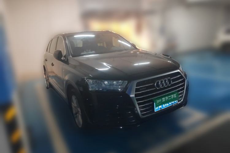 Used Audi Q7 2018 40 TFSI S line Sport Edition Front Right 45 Deg