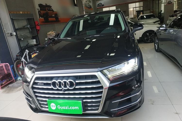 Used Audi Q7 2018 40 TFSI Comfort Model Front