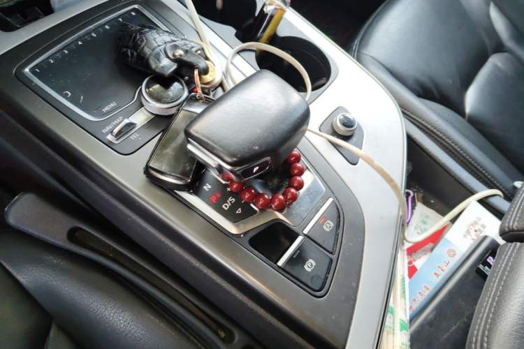 Used Audi Q7 2018 45 TFSI Technology Edition Gear Lever