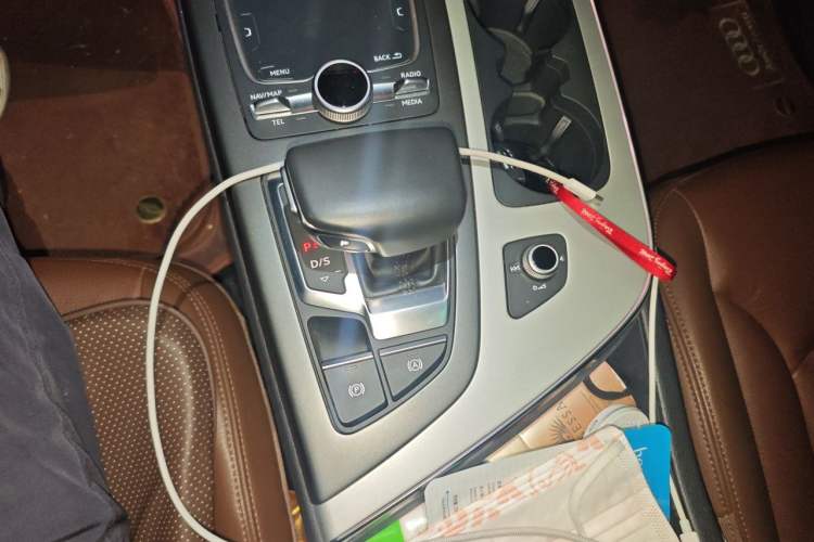 Used Audi Q7 2018 45 TFSI Technology Edition Gear Lever