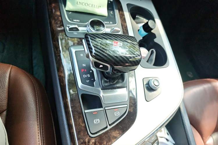 Used Audi Q7 2018 45 TFSI S line Sport Edition Gear Lever