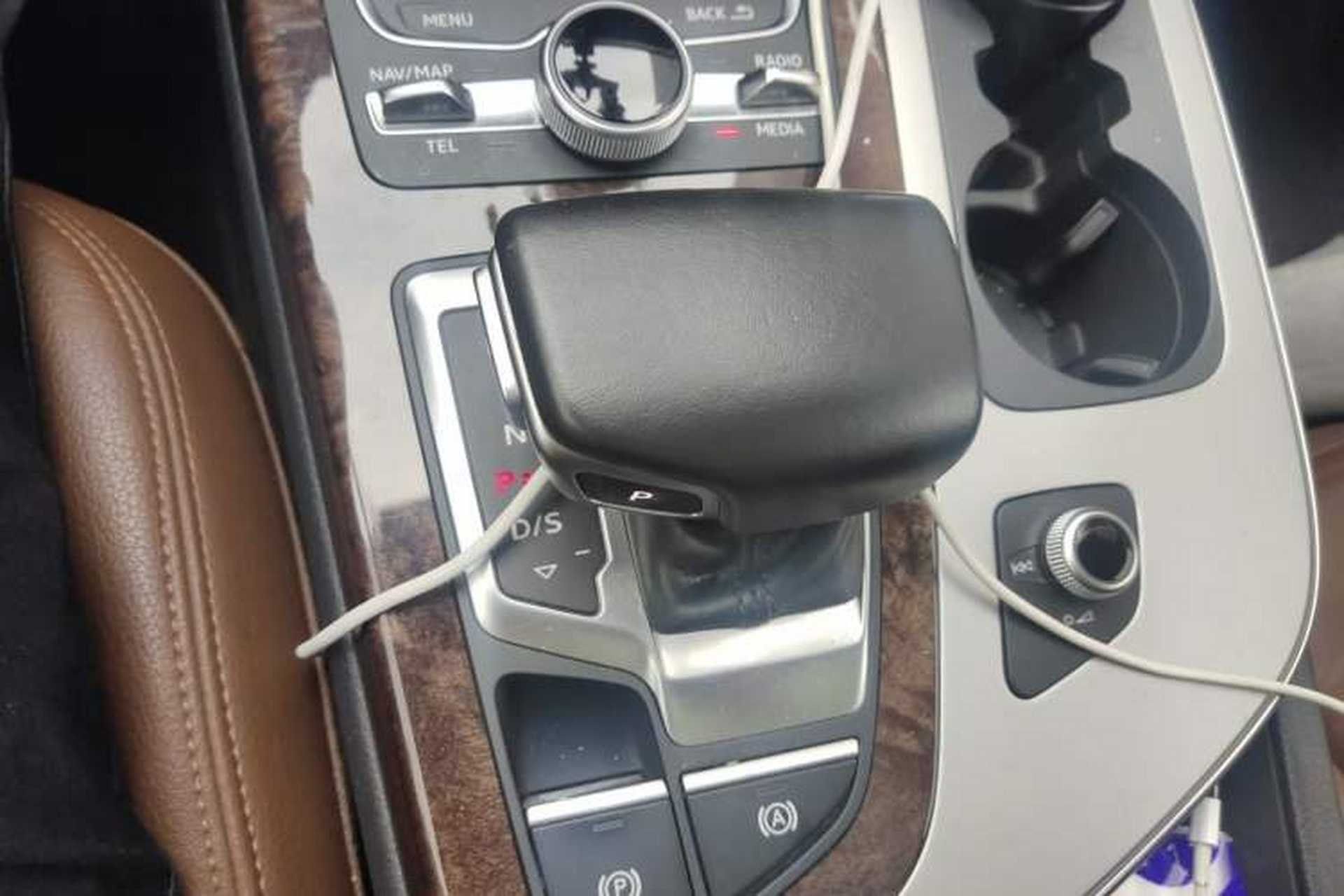 Used Audi Q7 2018 45 TFSI S line Sport Edition Gear Lever