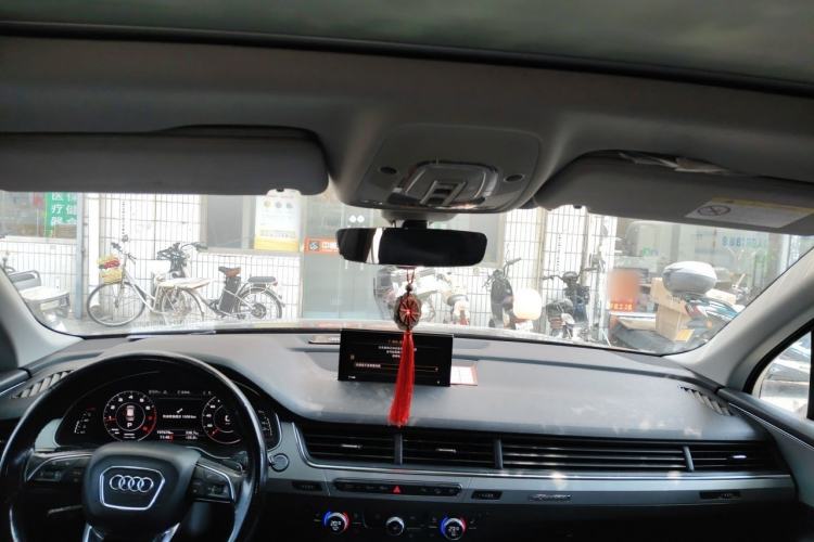 Used Audi Q7 2018 45 TFSI Technology Edition Headliner