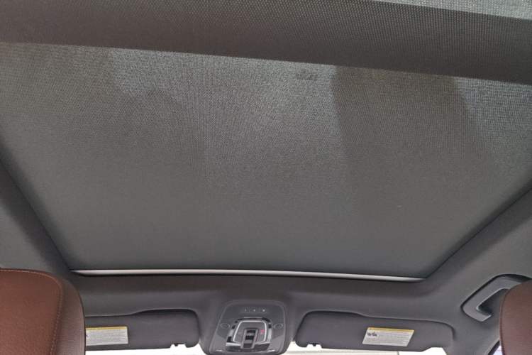 Used Audi Q7  Headliner
