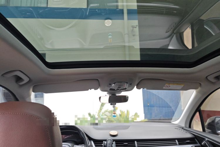 Used Audi Q7 2018 40 TFSI Comfort Model Headliner