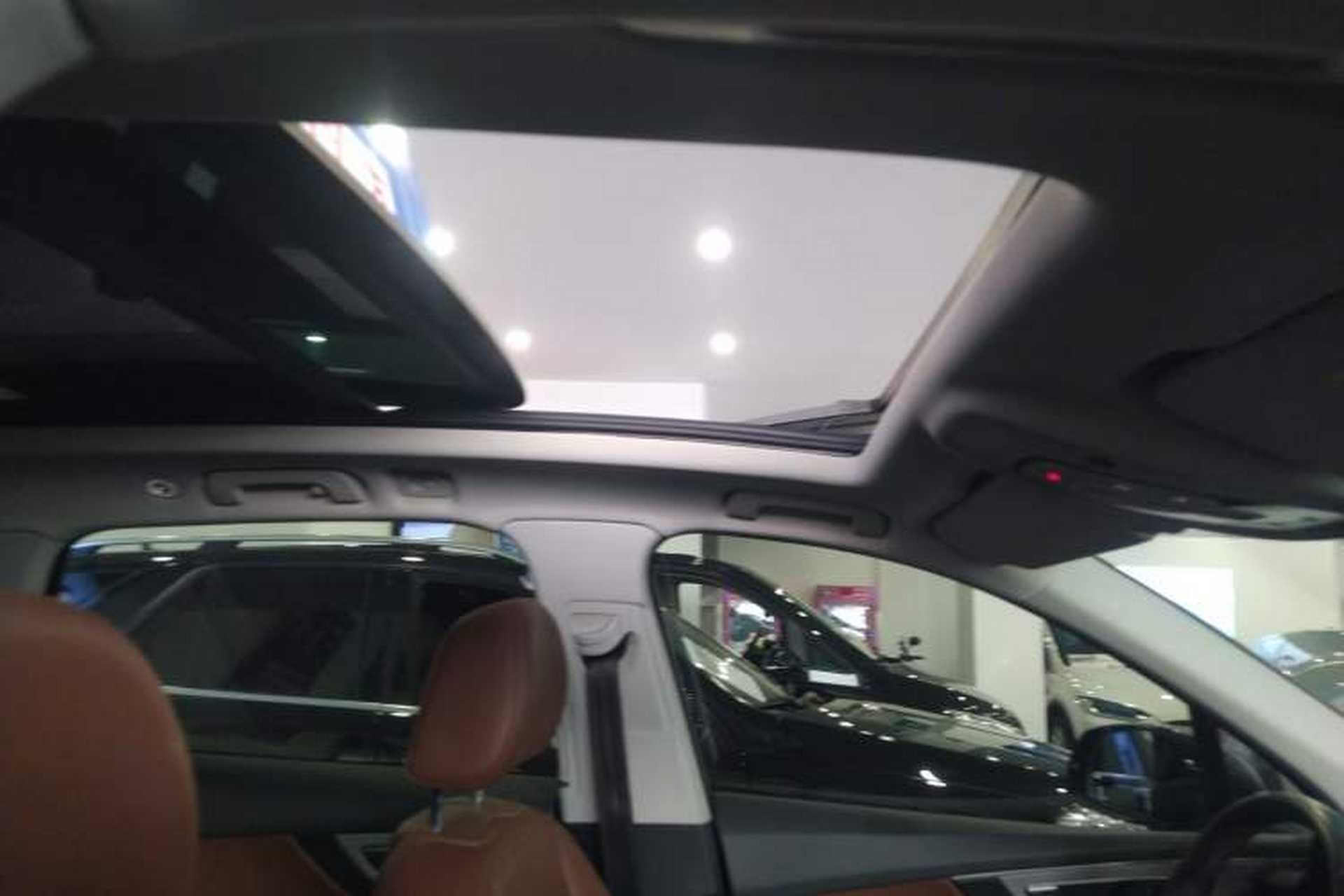 Used Audi Q7 2018 40 TFSI Comfort Model Headliner