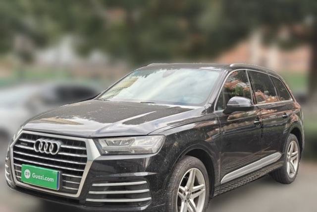Used Audi Q7 2018 40 TFSI Comfort Model