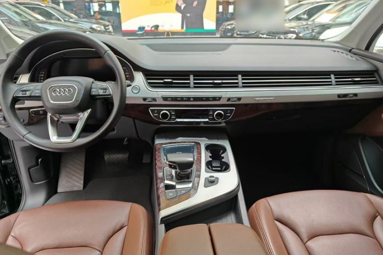 Used Audi Q7 2018 45 TFSI S line Sport Edition Interior 1