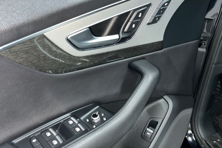 Used Audi Q7 2018 3.0T Prestige Middle East Version Interior 3