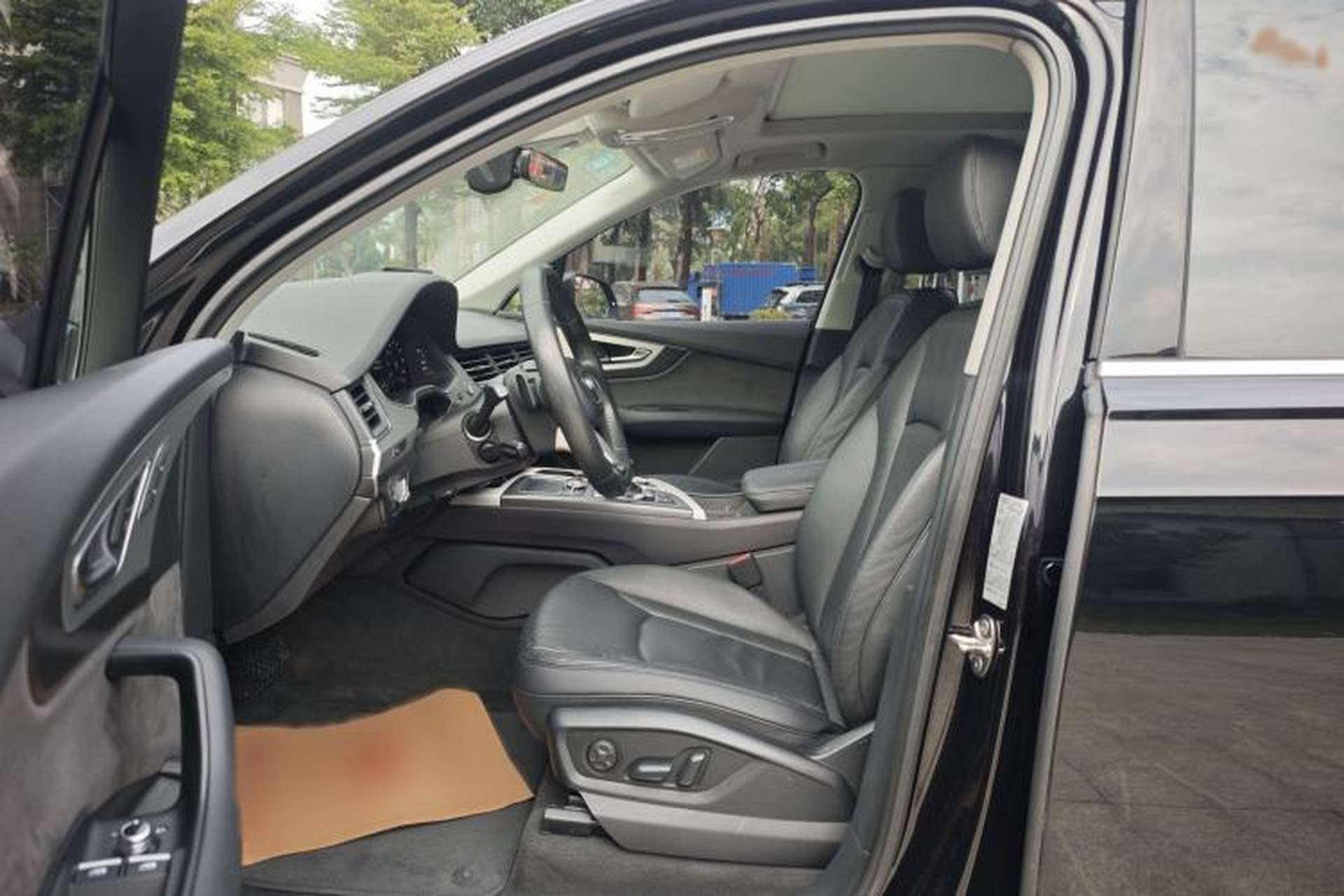 Used Audi Q7 2018 40 TFSI S line Sport Edition Interior 3