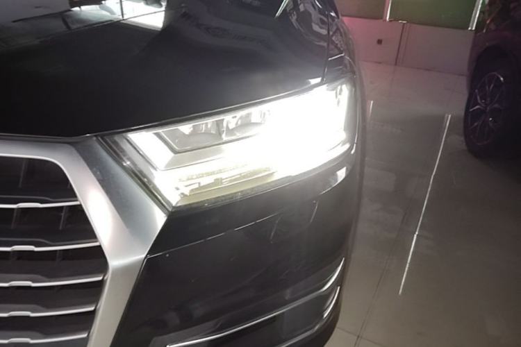 Used Audi Q7 2018 45 TFSI Technology Edition Left Front Headlight