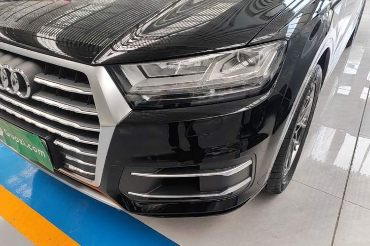 Used Audi Q7 2018 45 TFSI Technology Edition Left Front Headlight