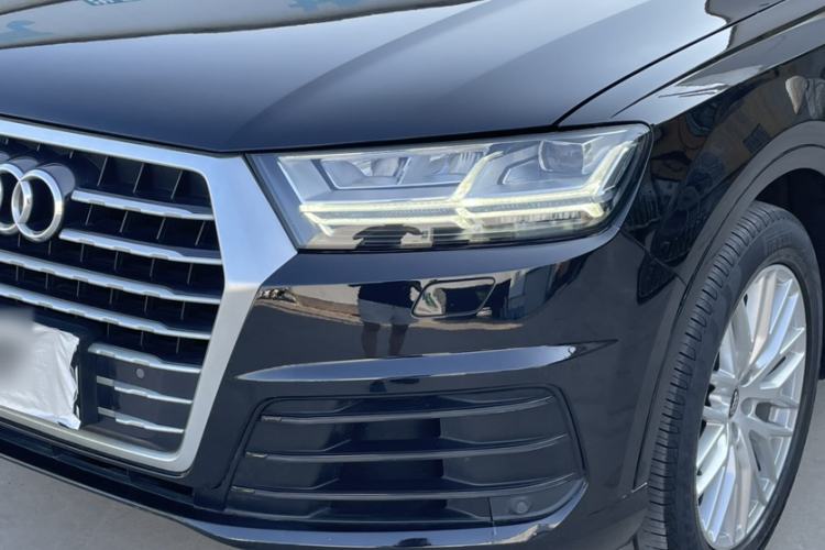 Used Audi Q7 2018 45 TFSI Technology Edition Left Front Headlight