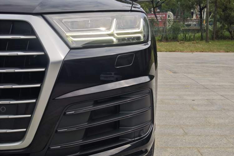 Used Audi Q7 2018 40 TFSI S line Sport Edition Left Front Headlight