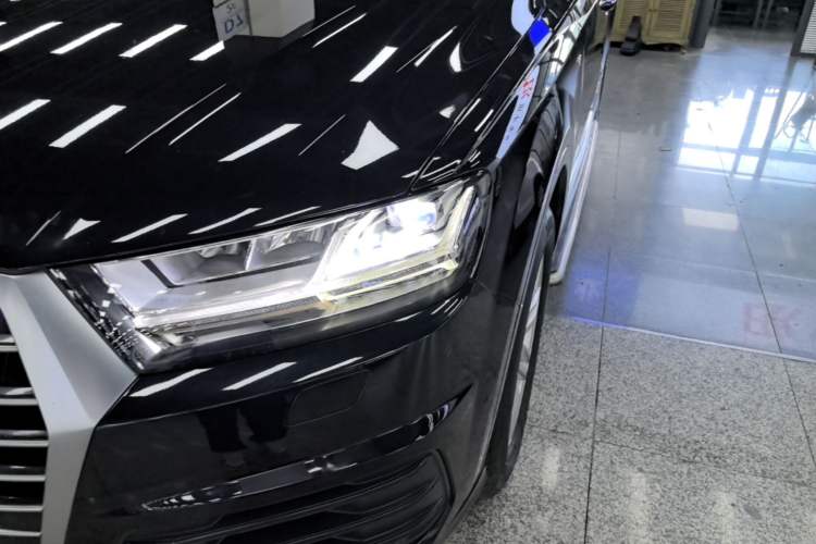 Used Audi Q7 2018 40 TFSI Comfort Model Left Front Headlight