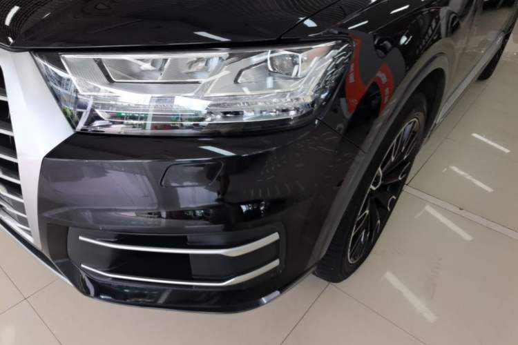 Used Audi Q7 2018 45 TFSI Technology Edition Left Front Headlight
