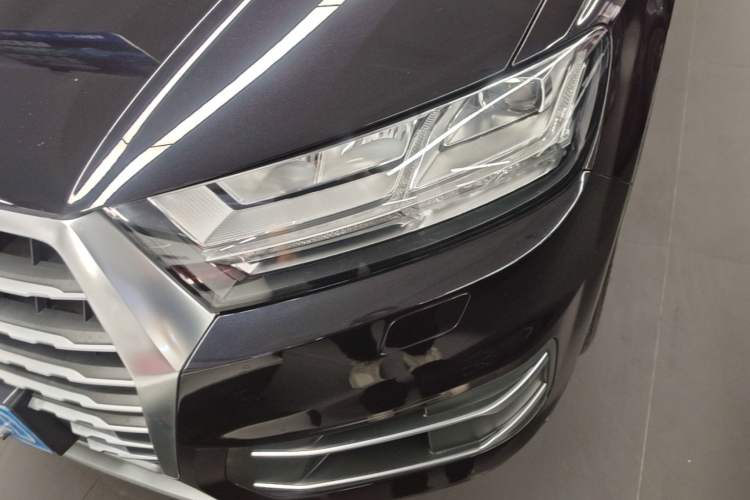 Used Audi Q7 2018 45 TFSI Technology Edition Left Front Headlight