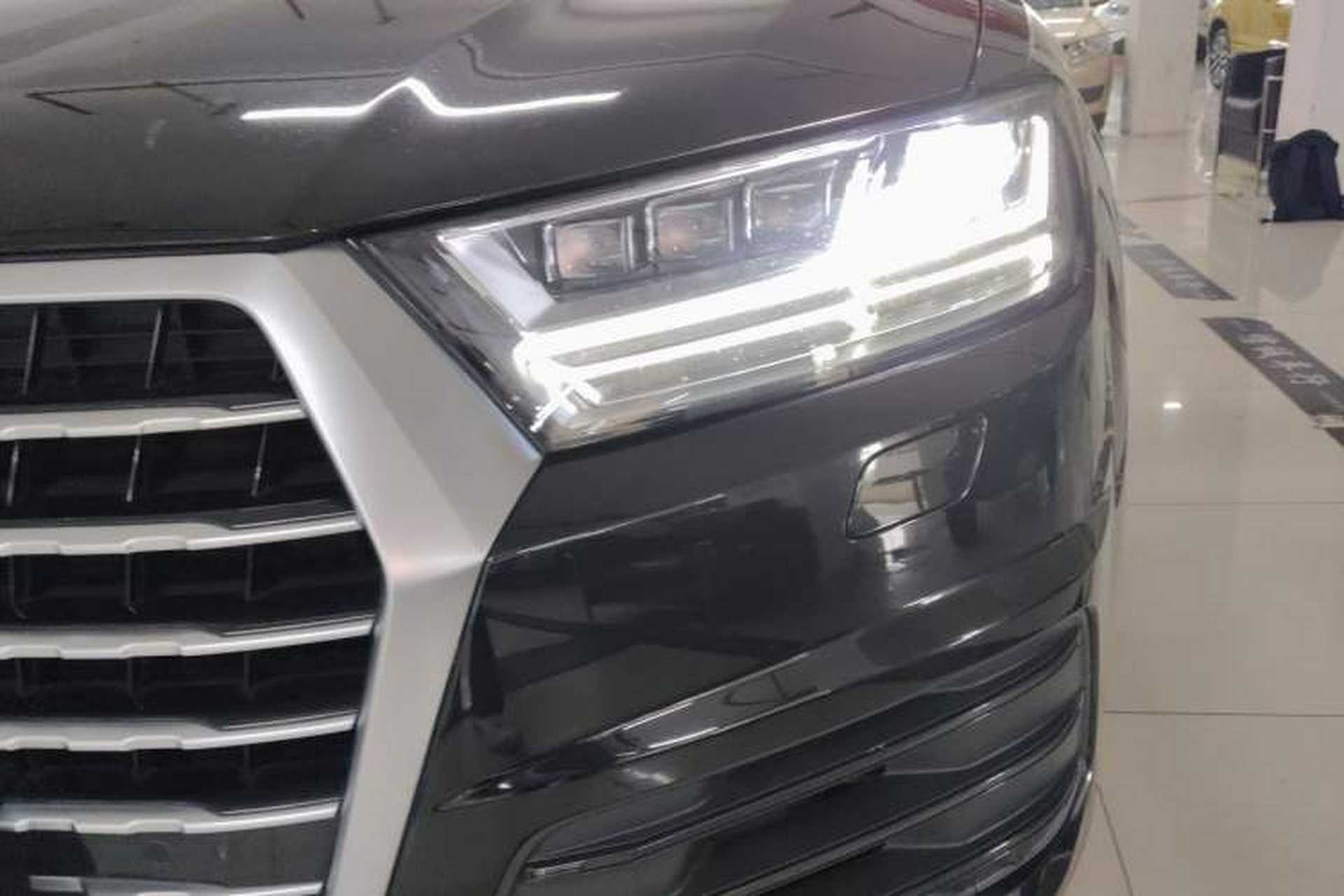 Used Audi Q7 2018 45 TFSI Technology Edition Left Front Headlight