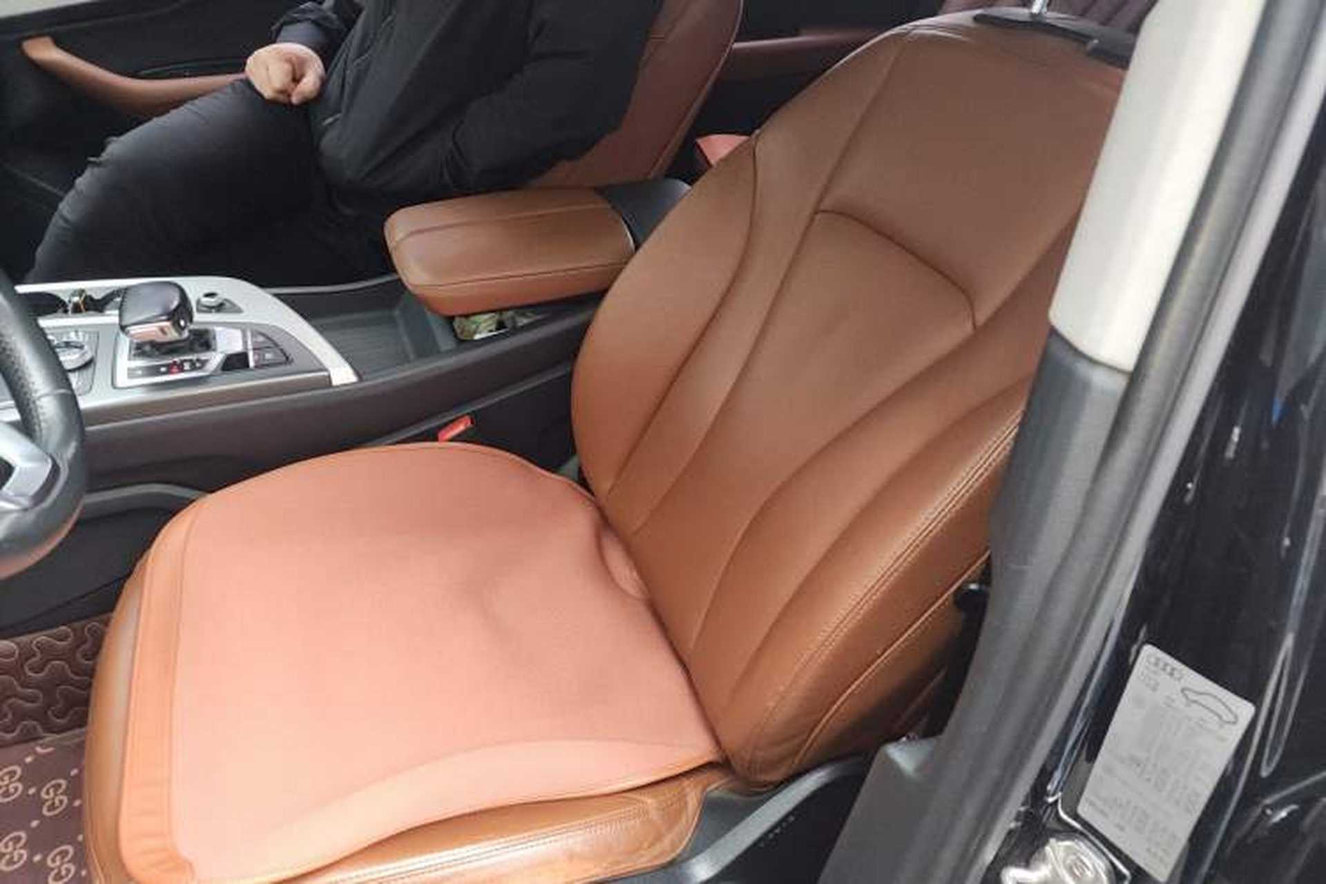 Used Audi Q7  Left Front Seat