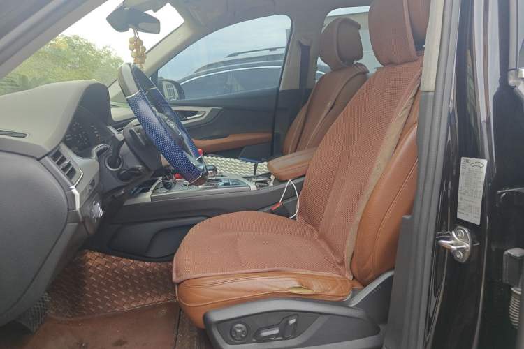Used Audi Q7 2018 40 TFSI Comfort Model Left Front Seat