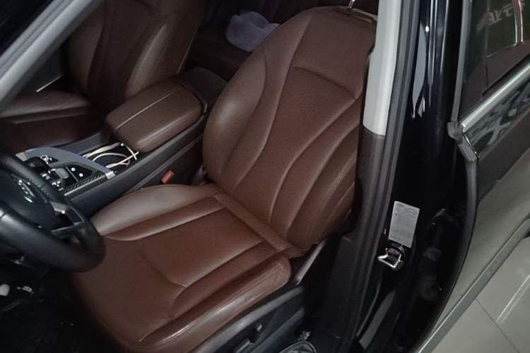 Used Audi Q7 2018 45 TFSI Technology Edition Left Front Seat