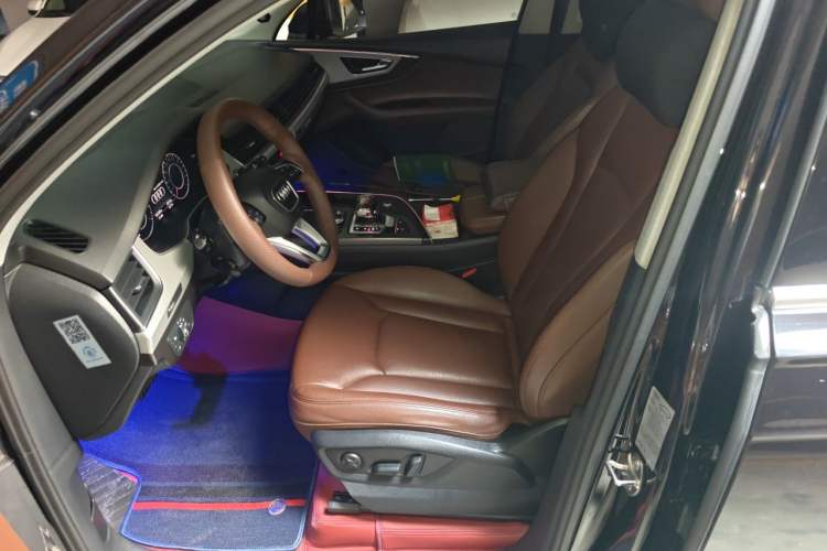 Used Audi Q7 2018 40 TFSI Comfort Model Left Front Seat