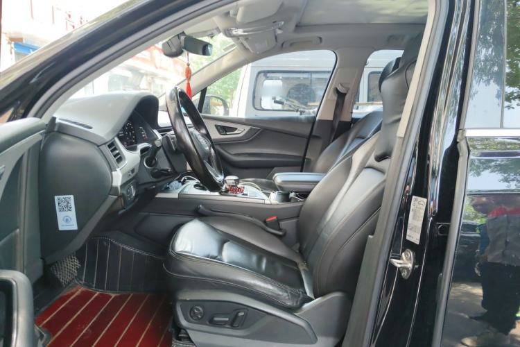 Used Audi Q7 2018 45 TFSI Technology Edition Left Front Seat
