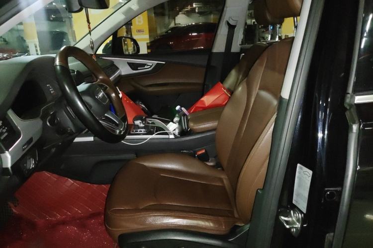 Used Audi Q7 2018 45 TFSI Technology Edition Left Front Seat