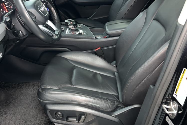 Used Audi Q7 2018 3.0T Prestige Middle East Version Left Front Seat